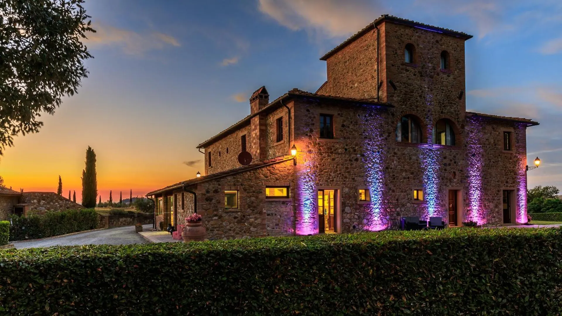 La Mandriola Villa Lajatico Farm stay