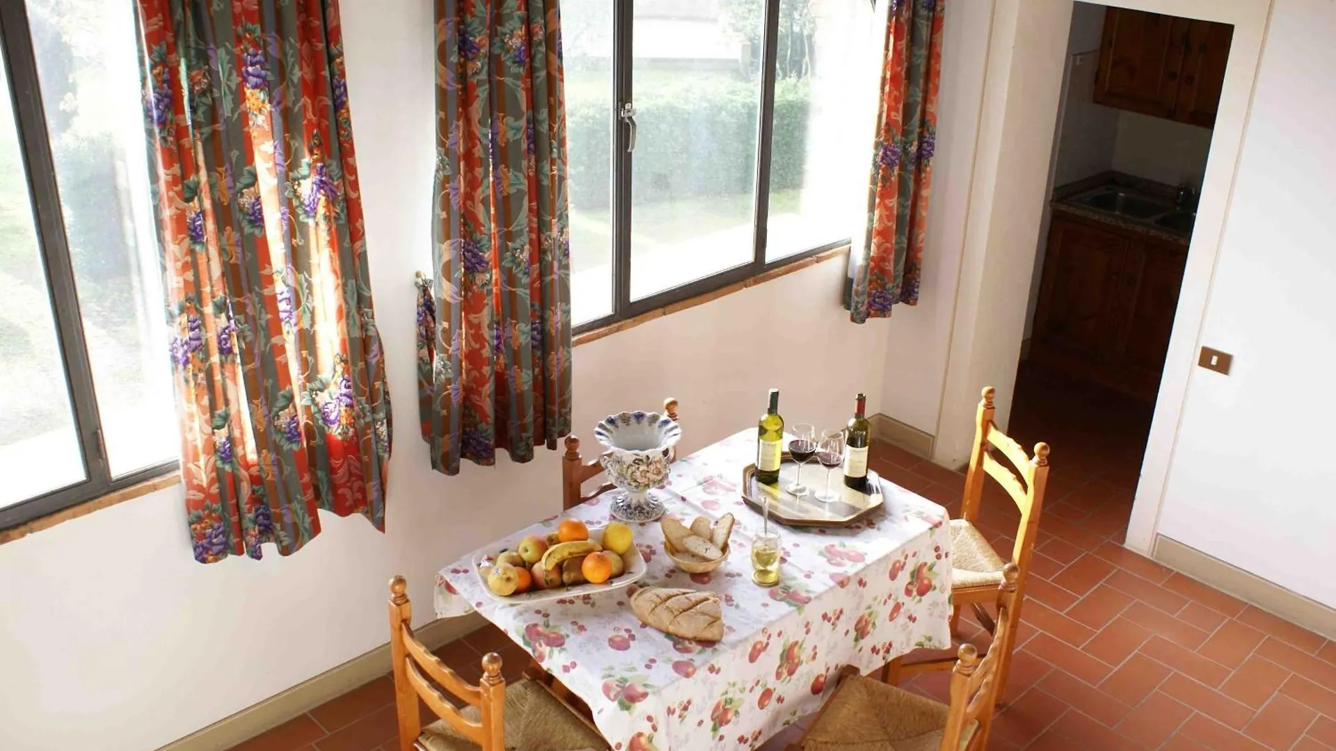 La Mandriola Villa Lajatico 0*,  Italy