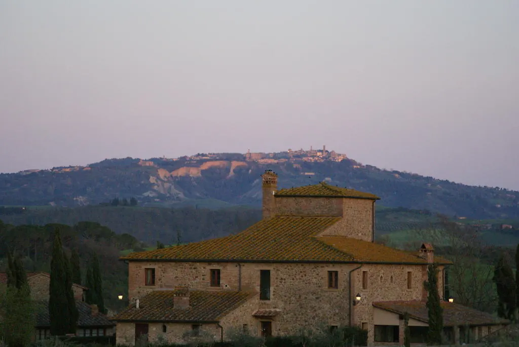 La Mandriola Villa Lajatico 0*,